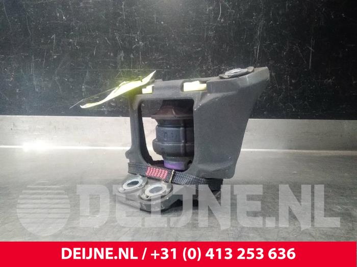 Used Engine mount Volvo XC90 II 2.0 T8 16V Twin Engine AWD Price € 85,00 Margin scheme offered by van Deijne Onderdelen Uden B.V.
