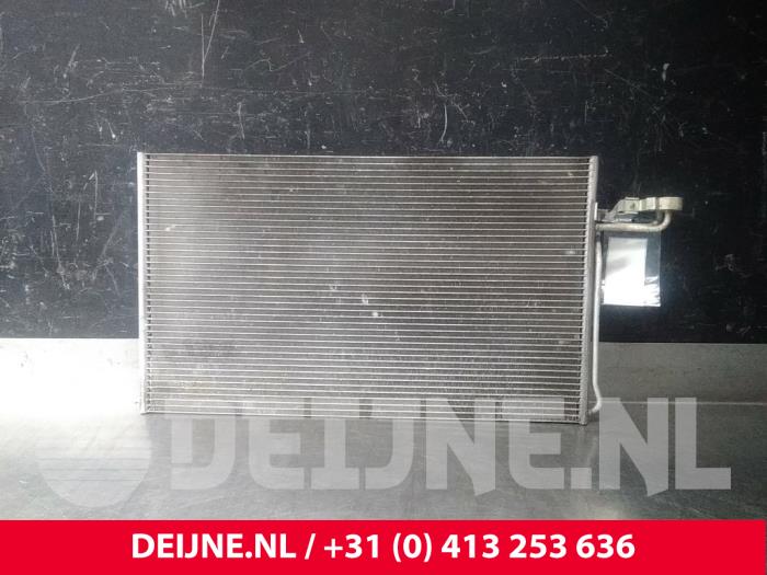 Air conditioning condenser from a Volvo V50 (MW) 2.4 D5 20V Autom.. 2008