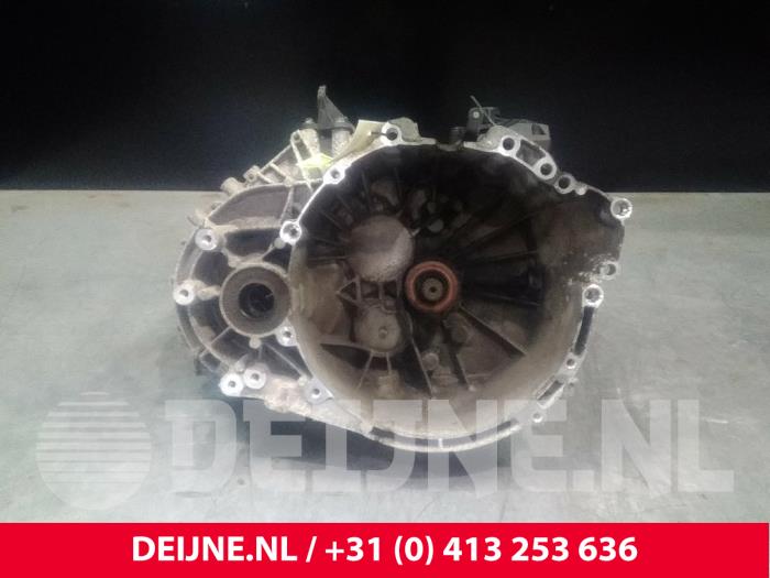 Gebrauchte Getriebe Volvo V40 Cross Country (MZ) 2.0 D4 16V Preis € 350,00 Margenregelung angeboten von van Deijne Onderdelen Uden B.V.