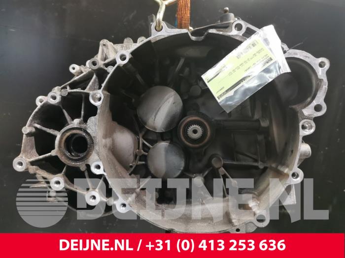 Gebrauchte Getriebe Volvo V40 Cross Country (MZ) 2.0 D3 20V Preis € 500,00 Margenregelung angeboten von van Deijne Onderdelen Uden B.V.