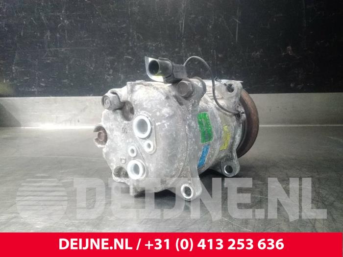Air conditioning pump from a Volvo S40 (VS) 2.0 16V 1997