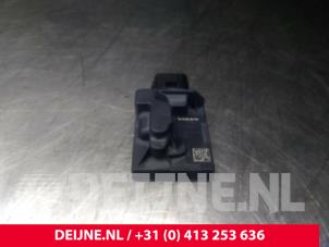 Used ADM fuel module Volvo XC90 II 2.0 D5 16V AWD Price € 150,00 Margin scheme offered by van Deijne Onderdelen Uden B.V.
