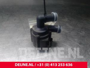 Used Additional water pump Volvo V60 II (ZW) 2.0 D4 16V Price € 50,00 Margin scheme offered by van Deijne Onderdelen Uden B.V.
