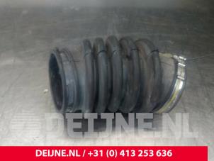 Used Air intake hose Volvo V50 (MW) 1.8 16V Price € 65,00 Margin scheme offered by van Deijne Onderdelen Uden B.V.