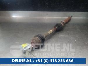 Used Front drive shaft, right Volvo V50 (MW) 1.8 16V Price € 75,00 Margin scheme offered by van Deijne Onderdelen Uden B.V.