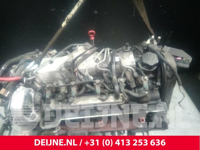 Engine Volvo V70 2.4 D5 20V AWD - 6901209 6901209
