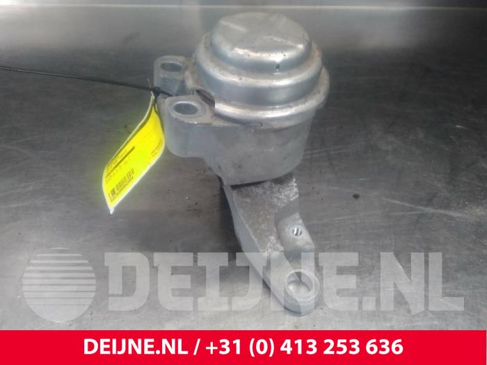 Used Engine mount Volvo V60 I (FW/GW) 1.6 DRIVe Price € 25,00 Margin scheme offered by van Deijne Onderdelen Uden B.V.