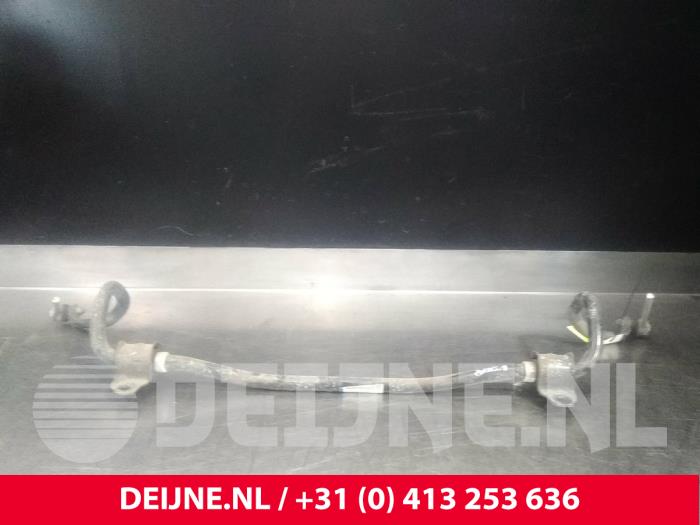 Front anti-roll bar from a Volvo V70 (BW) 2.0 D3 16V 2015