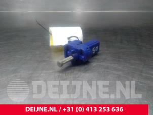 Used Brake light switch Volvo V50 (MW) Price € 15,00 Margin scheme offered by van Deijne Onderdelen Uden B.V.