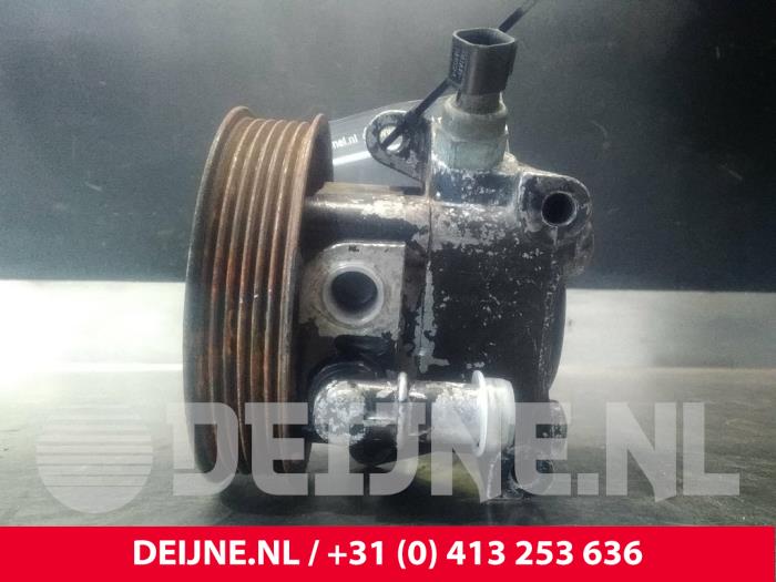 Power steering pump from a Volvo S40 (MS) 1.6 16V 2007