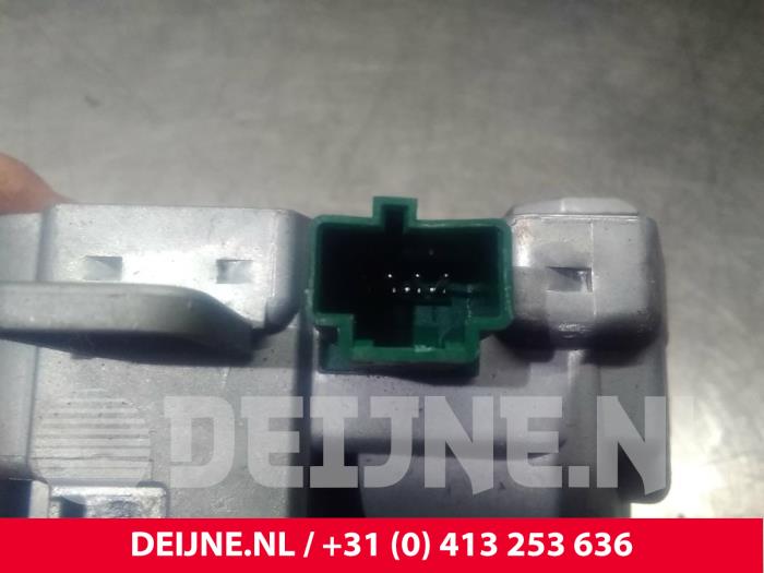 Steering box lock Volvo XC60 2.4 D3/D4 20V AWD 31340734