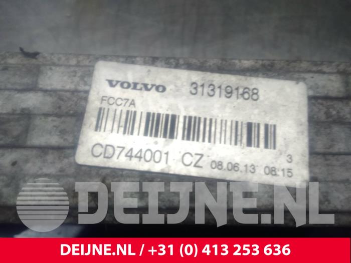 Intercooler de un Volvo V40 (MV) 1.6 D2 2014