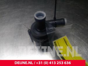 Used Additional water pump Volvo V70 (BW) 2.0 D4 16V Price € 25,00 Margin scheme offered by van Deijne Onderdelen Uden B.V.