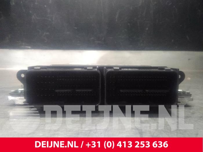 Used Engine management computer Volvo XC40 (XZ) 2.0 T4 AWD Geartronic 16V Price € 250,00 Margin scheme offered by van Deijne Onderdelen Uden B.V.