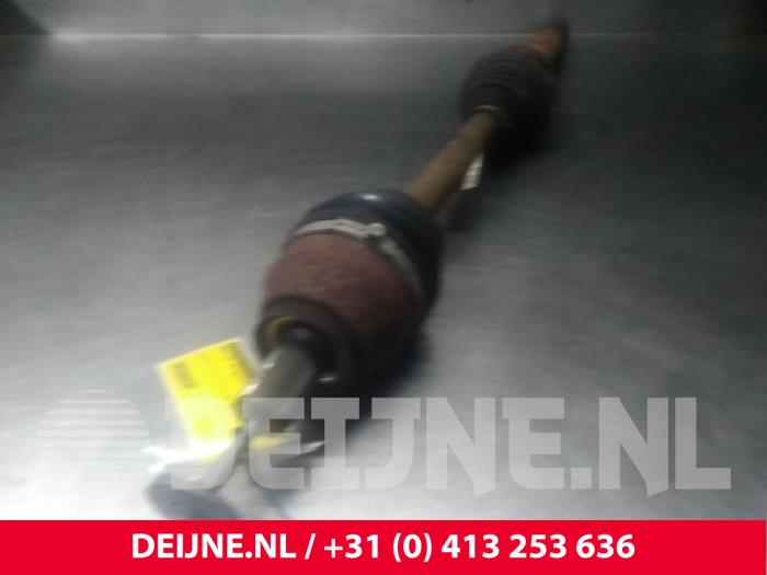 Front drive shaft, right from a Volvo V70 (BW) 1.6 DRIVe,D2 2011