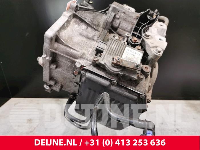 Gebrauchte Getriebe Volvo XC70 (BZ) 2.4 D5 20V AWD Preis € 500,00 Margenregelung angeboten von van Deijne Onderdelen Uden B.V.