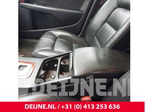 Used Middle console Volvo XC70 (BZ) 2.4 D5 20V AWD Price € 50,00 Margin scheme offered by van Deijne Onderdelen Uden B.V.