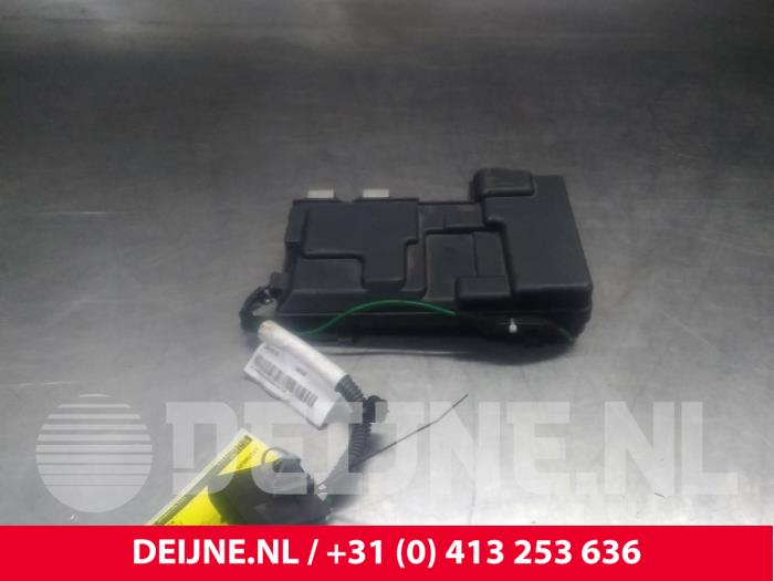 Used Start/Stop computer Volvo V60 I (FW/GW) 2.4 D6 20V Plug-in Hybrid AWD Price € 40,00 Margin scheme offered by van Deijne Onderdelen Uden B.V.