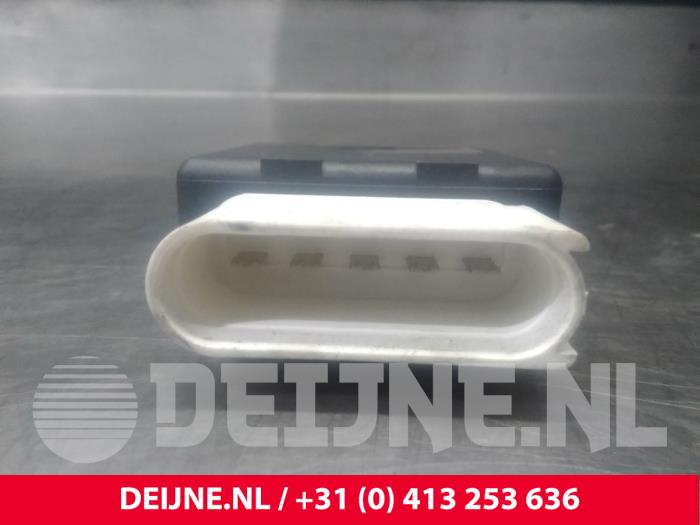 Usagé Module pompe carburant Volvo XC40 (XZ) 2.0 T4 AWD Geartronic 16V Prix € 75,00 Règlement à la marge proposé par van Deijne Onderdelen Uden B.V.