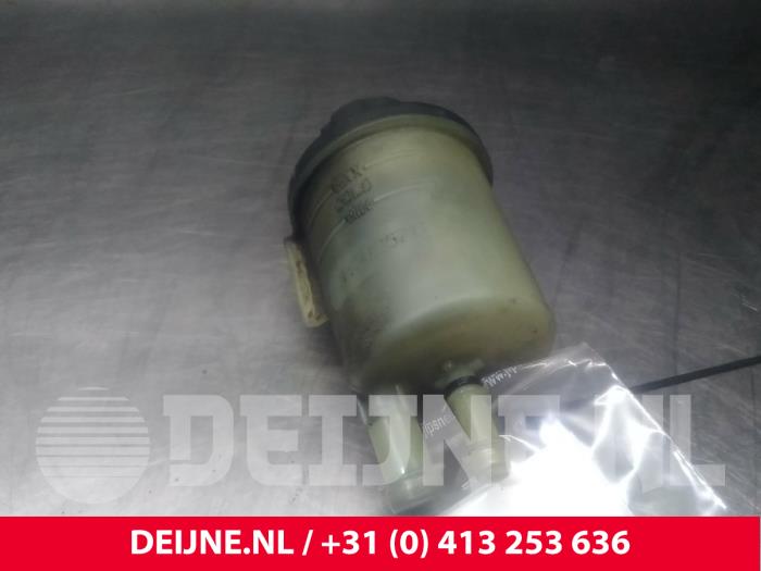 Power steering fluid reservoir Volvo XC60 2.4 D5 20V AWD Geartronic