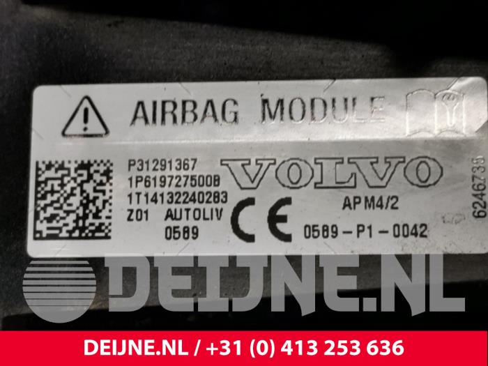 Airbag rechts (Armaturenbrett) van een Volvo V40 (MV) 2.0 D4 16V 2015