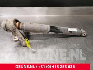 Used Rear shock absorber, left Volvo XC60 II (UZ) 2.0 D4 16V Price € 175,00 Margin scheme offered by van Deijne Onderdelen Uden B.V.