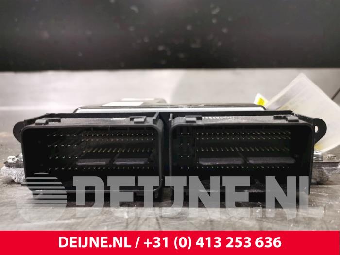 Used Engine management computer Volvo XC60 II (UZ) 2.0 D4 16V Price € 250,00 Margin scheme offered by van Deijne Onderdelen Uden B.V.