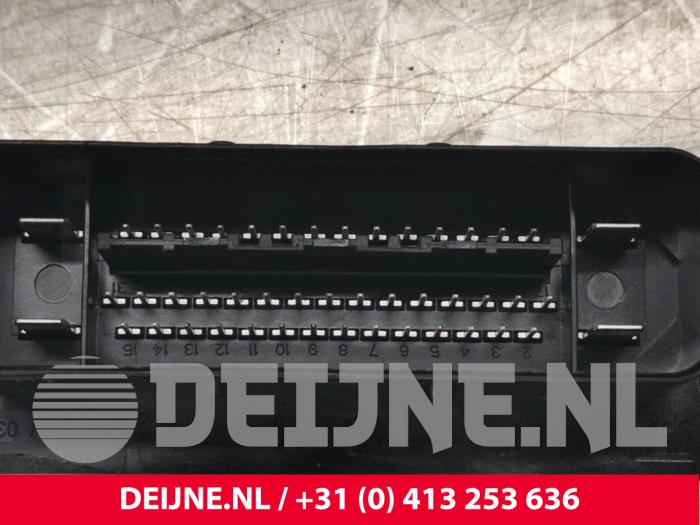 Usagé Bloc ABS Volvo V40 (MV) 1.5 T3 16V Geartronic Prix € 40,00 Règlement à la marge proposé par van Deijne Onderdelen Uden B.V.