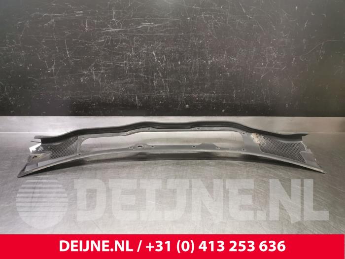 Używane Parawan Volvo V40 (MV) 1.6 D2 Cena € 75,00 Procedura marży oferowane przez van Deijne Onderdelen Uden B.V.