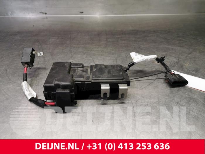 Used Start/Stop computer Volvo V70 (BW) 2.0 D4 16V Price € 40,00 Margin scheme offered by van Deijne Onderdelen Uden B.V.
