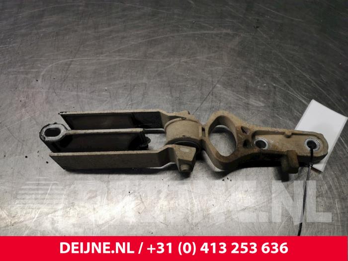 Engine mount Volvo V70 2.0 D4 16V 9487476 D4204T5