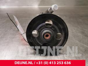 Used Power steering pump Volvo V70 (BW) 2.0 D 16V Price € 50,00 Margin scheme offered by van Deijne Onderdelen Uden B.V.