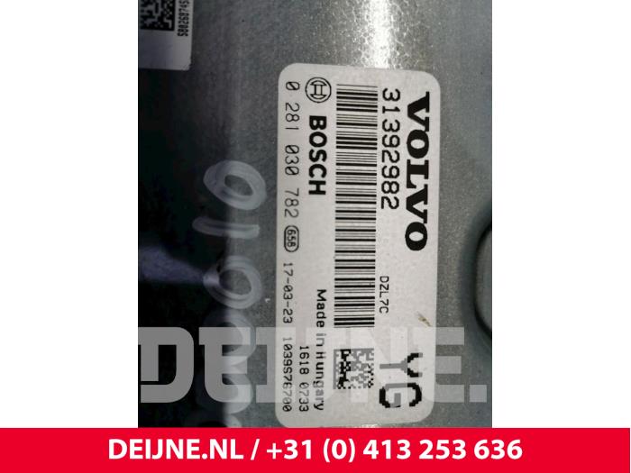 Engine management computer Volvo XC60 2.4 D5 20V 220 AWD Autom ...