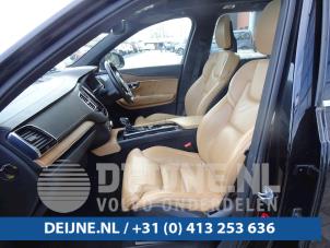 Używane Zestaw powlok (kompletny) Volvo XC90 II 2.0 D5 16V AWD Cena € 650,00 Procedura marży oferowane przez van Deijne Onderdelen Uden B.V.