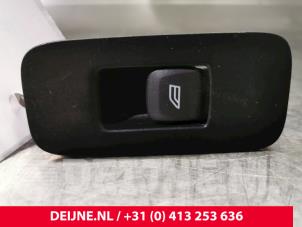 Used Electric window switch Volvo V40 Cross Country (MZ) 1.6 D2 Price € 40,00 Margin scheme offered by van Deijne Onderdelen Uden B.V.