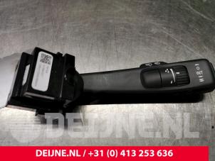 Używane Przelacznik wycieraczki Volvo V40 (MV) 1.6 D2 Cena € 25,00 Procedura marży oferowane przez van Deijne Onderdelen Uden B.V.
