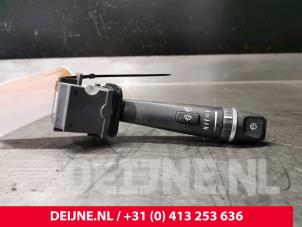 Używane Przelacznik wycieraczki Volvo S60 I (RS/HV) 2.4 D5 20V Cena € 25,00 Procedura marży oferowane przez van Deijne Onderdelen Uden B.V.