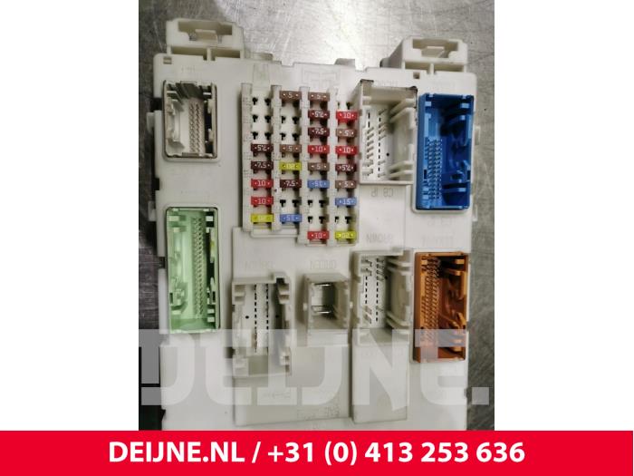Central electronic module from a Volvo V40 (MV) 1.6 D2 2015