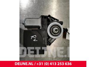 Used Door window motor Volvo V90 II (PW) 2.0 D4 16V Price € 40,00 Margin scheme offered by van Deijne Onderdelen Uden B.V.