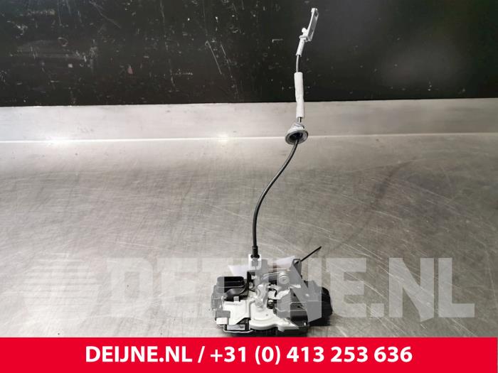 Rear door mechanism 4-door, right Volvo V90 II 2.0 D4 16V - 31462447