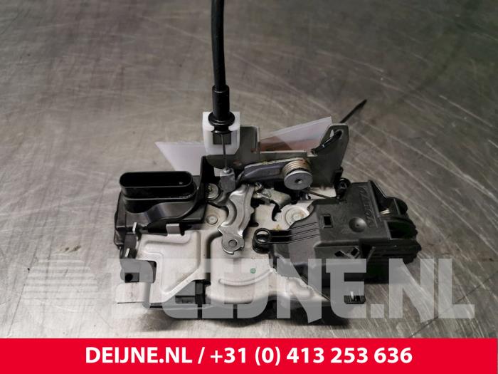 Rear door mechanism 4-door, right Volvo V90 II 2.0 D4 16V - 31462447