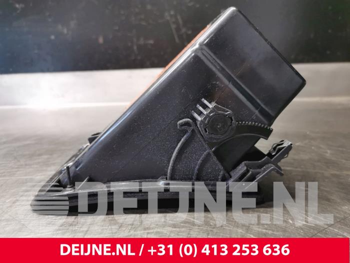 Glovebox from a Volvo V90 II (PW) 2.0 D4 16V 2018