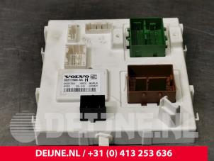 Central electronic Modul van een Volvo V90 II (PW) 2.0 D4 16V 2018