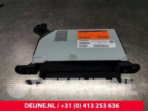 Usagé Amplificateur radio Volvo V90 II (PW) 2.0 D4 16V Prix € 400,00 Règlement à la marge proposé par van Deijne Onderdelen Uden B.V.