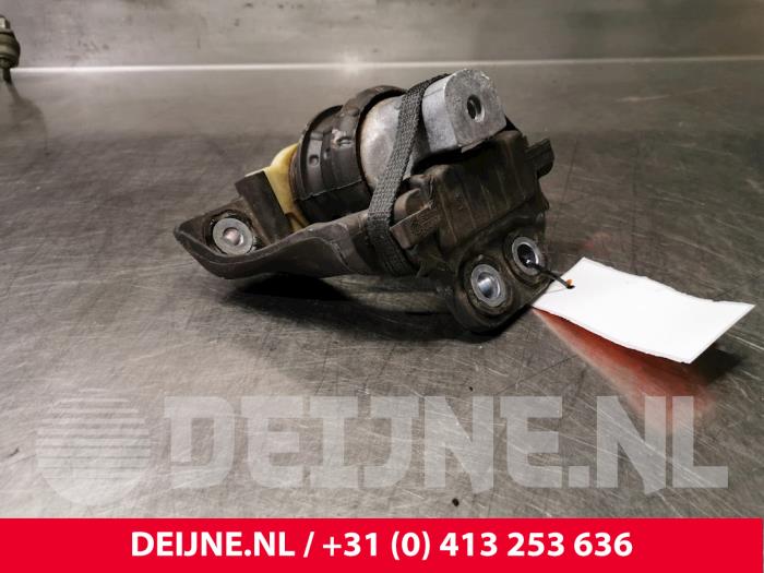 Engine mount Volvo V90 II (PW), 2016 2.0 D4 16V, Combi/o, Diesel, 1.969cc, 140kW (190pk), FWD, D4204T14, 2016-03 / 2021-12, PWA8 (Used)
