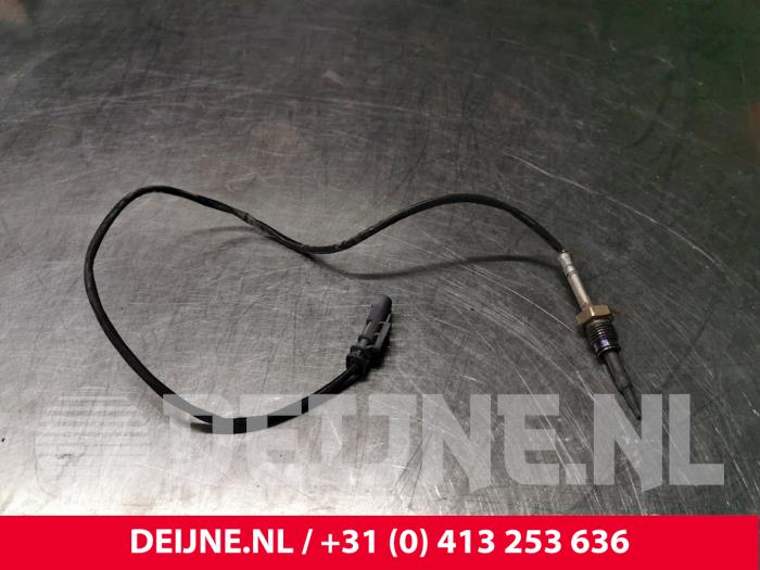 Used Engine temperature sensor Volvo V90 Cross Country (PZ) 2.0 D4 16V AWD Price € 40,00 Margin scheme offered by van Deijne Onderdelen Uden B.V.