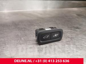 Used Tailgate switch Volvo XC90 II 2.0 D5 16V AWD Price € 20,00 Margin scheme offered by van Deijne Onderdelen Uden B.V.