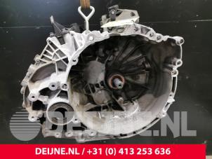 Used Gearbox Volvo V60 Cross Country I (FZ) 2.0 D3 16V Price € 600,00 Margin scheme offered by van Deijne Onderdelen Uden B.V.