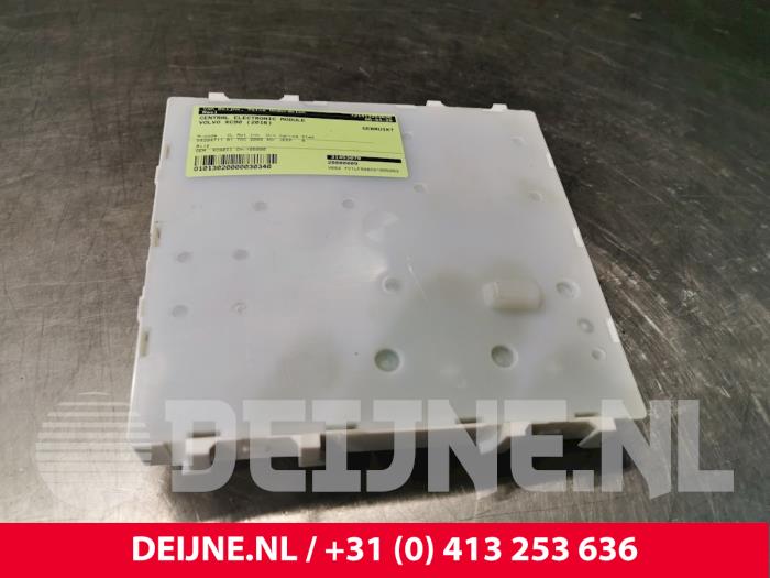Begagnade Centralelmodul Volvo XC90 II 2.0 D5 16V AWD Pris € 100,00 Marginaltabell erbjuds av van Deijne Onderdelen Uden B.V.