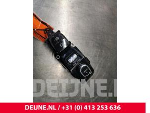Używane Przelacznik Start/Stop Volvo XC90 II 2.0 D5 16V AWD Cena € 50,00 Procedura marży oferowane przez van Deijne Onderdelen Uden B.V.